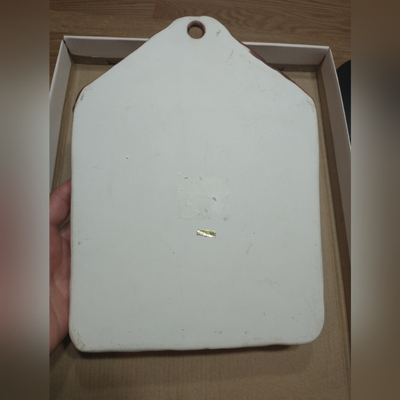 Wall Pocket Planter w/ Colorful Floral Design,  7 .75 "by 10.5 "and a 1/2" - Picture 7 of 14